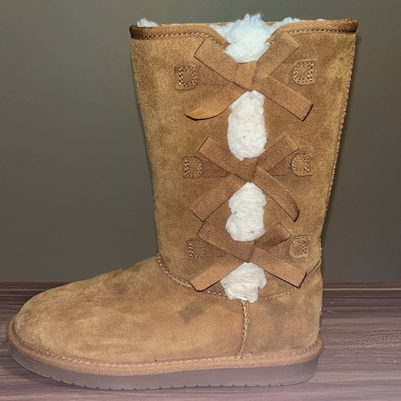 UGG Koolaburra tan bow boots - Picture 5 of 14